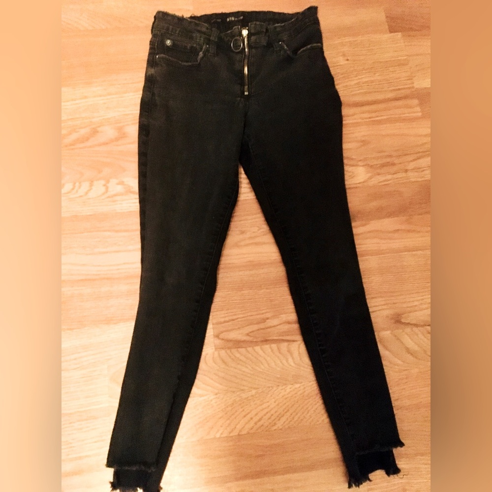 STS blue. Emma crop jeans. Black. Size 27. Barely worn